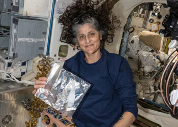 Trump, NASA astronotlarının geri getirilmesini istedi