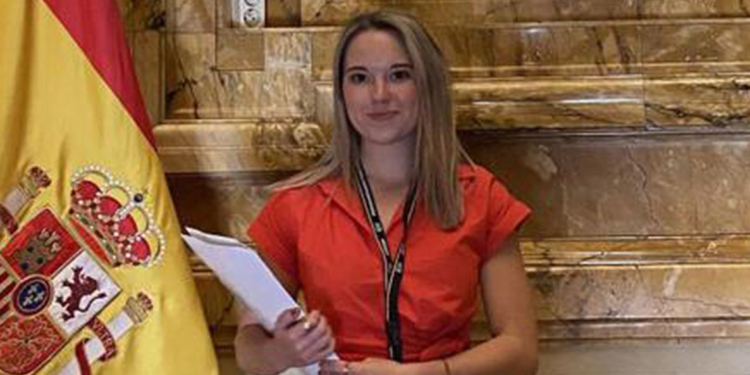 Tayland'da turisti öldüren filin bakıcısına dava açıldı