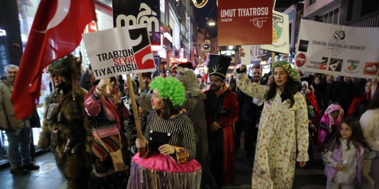 Trabzon'da coşkulu Kalandar şenliği