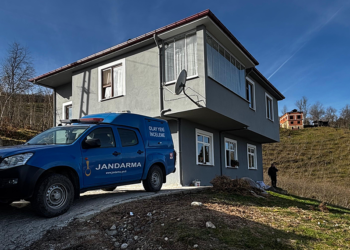 Trabzon'da soba zehirlenmesi; anne ile kızı öldü