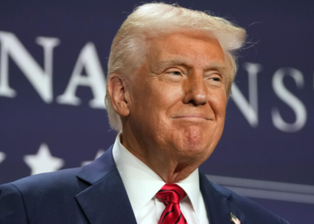 Trump hükümetinden federal çalışanlara 7 maaşlık tazminat teklifi