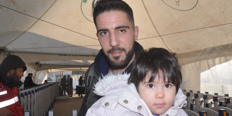 Türkiye'de evlenip aile kuran Suriyeli Ahmet, ülkesine dönüyor