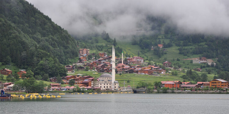 Uzungöl'de otellere yangın önlemi çağrısı