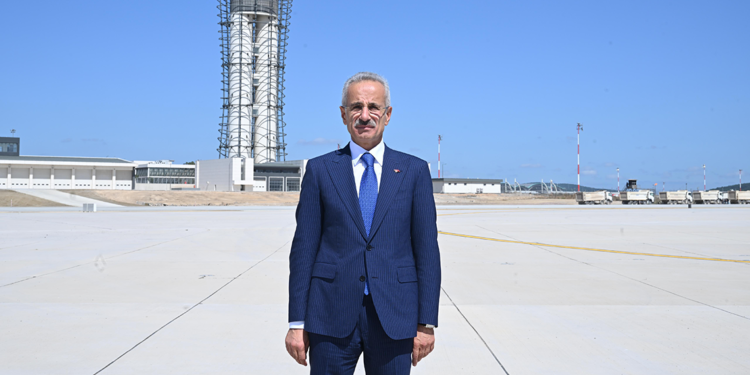 Uçakta taşkınlık yapanlara 19 bin 668 lira ceza uygulanacak