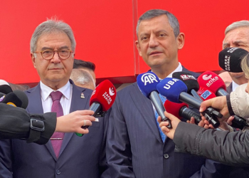 Ümit Özdağ partisinin başına geçecek
