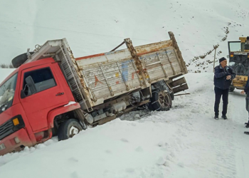 Van'da kardan kapanan 209 mahalle ve mezra yolu ulaşıma açıldı