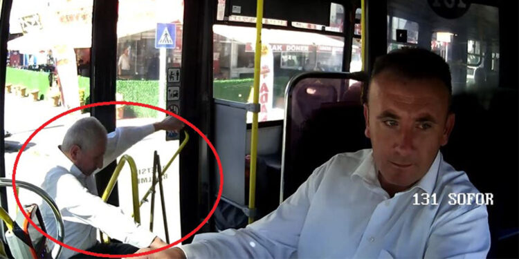 Halk otobüsünün açık kapısından düşen yolcunun ölümünde şoföre 6 yıl istemi