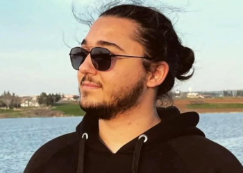 Yolda yürürken kalp krizi geçiren 19 yaşındaki Emre, öldü