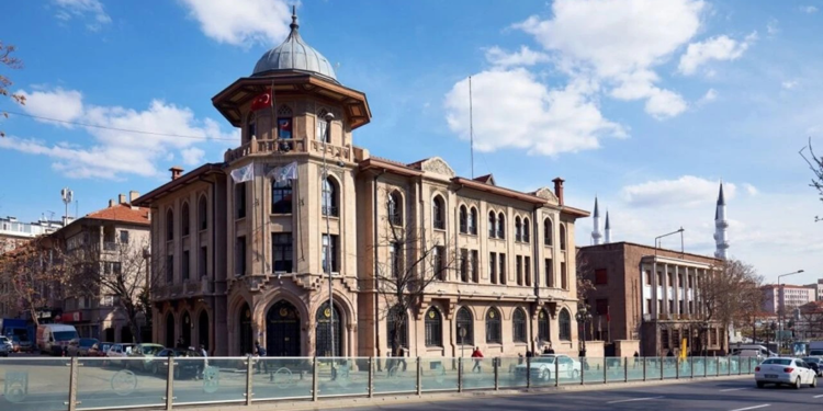 Yunus Emre Enstitüsü eski yönetimine 'sahte fatura' soruşturması