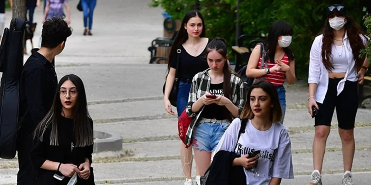 Z kuşağı, garip sessizliklerden daha çok rahatsız oluyor