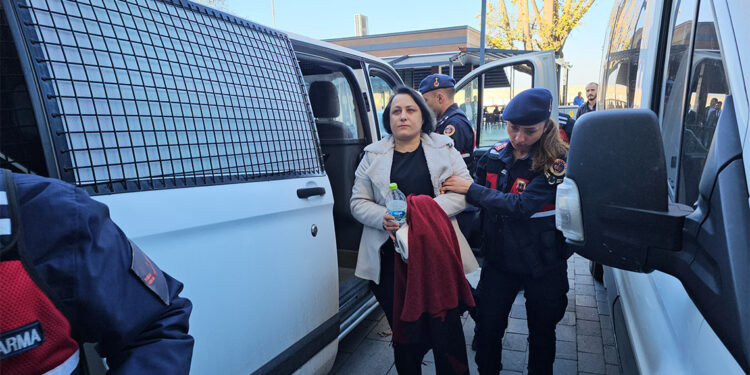 Tanık cezaevindeki sanığa evlilik teklif etti