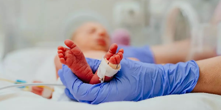 Zonguldak'ta 14 yaşındaki çocuk doğum yaptı