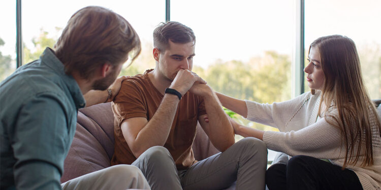 Kendi şartlarında düşünürsen, beni anlayamazsın