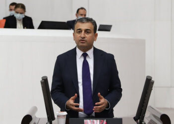 Türkiye'de gazetecilik yapmak “ateşten gömlek” giymekle eşdeğer