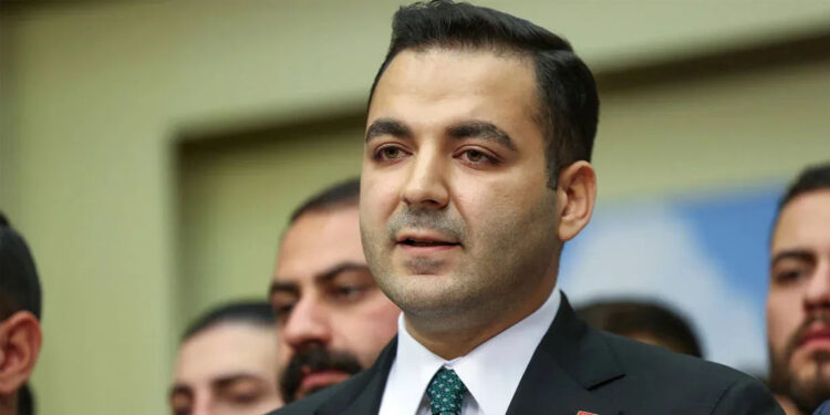 CHP Gençlik Kolları Başkanı Cem Aydın gözaltına alındı