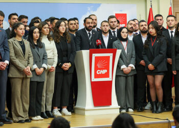 Baskı ve zorbalığa karşı geri adım atmayacağız