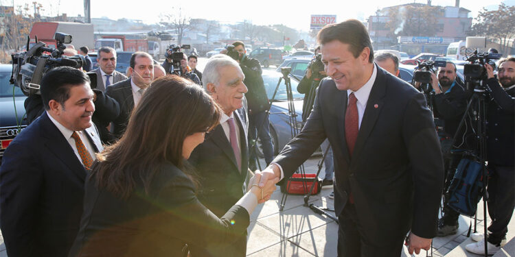 DEM Parti heyeti Saadet Partisi'ni ziyaret etti