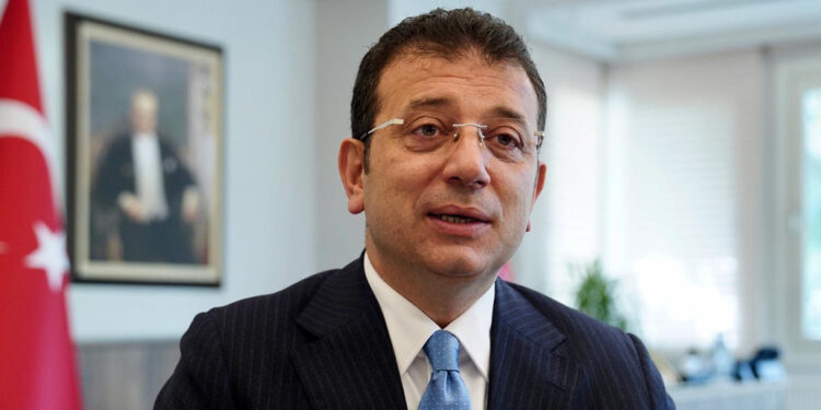 Ekrem İmamoğlu Çağlayan Adliyesi'nde