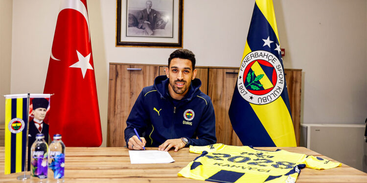 Fenerbahçe, İrfan Can Kahveci ile 3 yıllık yeni sözleşme imzaladı