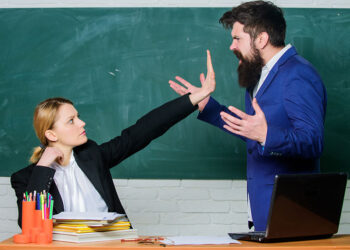 Velinin, öğretmene karışma sınırı nedir?