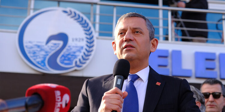 Bir emeklinin kaç katı maaş alıyorsunuz?