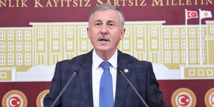 Filistin halkı tepelerine bomba düşmeyeceği kısa bir süre için sevinmekte