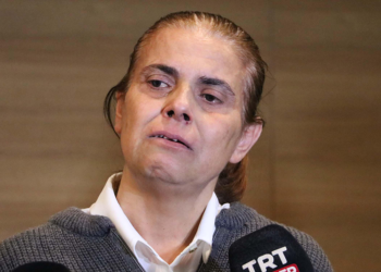 11 yıl arayla 2 böbrek nakli ile hayata tutundu