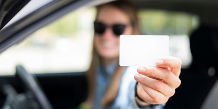 Ehliyet Ücretleri-2025 Sürücü Kursu Ücretleri ve Ehliyet Harçları