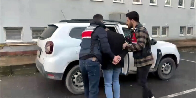 Hücre-8 operasyonlarında 64 şüpheli yakalandı