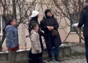 3 çocuk annesi, eski sevgilisini yüzünden bıçakla yaraladı