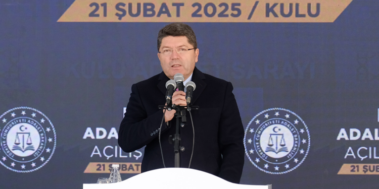 3 tane hakaret soruşturmasıyla hukuk güvenliği yok diyemezsiniz