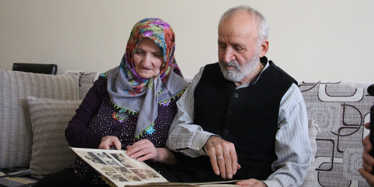 55 yıllık eşine binden fazla şiir yazdı