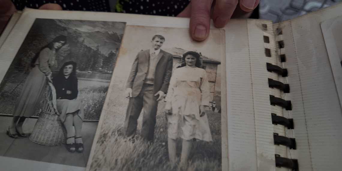 55 yıllık eşine binden fazla şiir yazdı