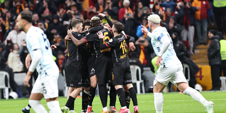 Adana Demirspor sahadan çekildi