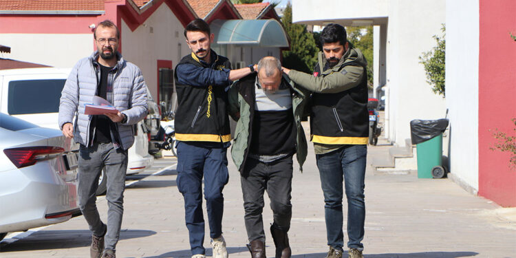 Adana'da sokak ortasında cinayet; Şüpheli tutuklandı