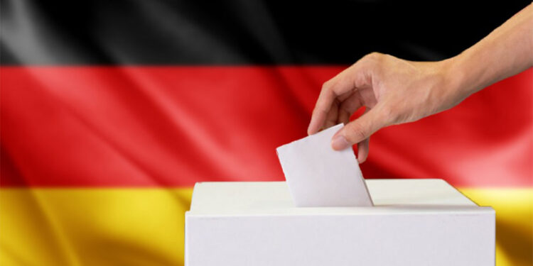 Almanya'da genel seçim başladı