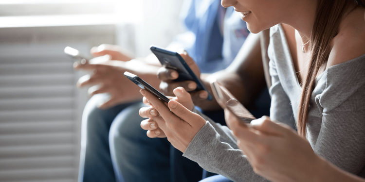 Akıllı telefonlara günde en az 110 defa bakılıyor