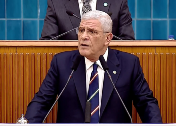Aldıkları oya ihanet edenlerin yeri, demokrasiye ihanet edenlerin yanıdır