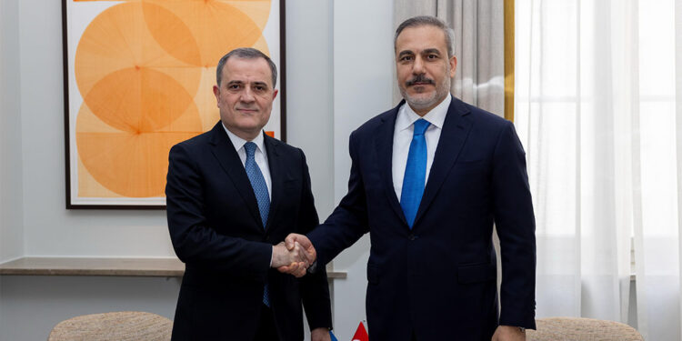 Bakan Fidan, Azerbaycan ve Sudanlı mevkidaşları ile bir araya geldi