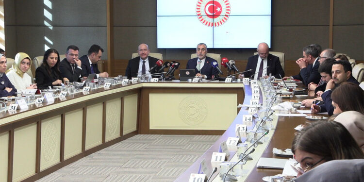 1 milyondan fazla kadını istihdama kazandırmayı hedefliyoruz