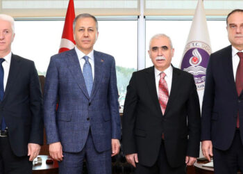Ali Yerlikaya yüksek yargı mensuplarını ziyaret etti