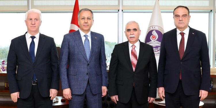 Ali Yerlikaya yüksek yargı mensuplarını ziyaret etti