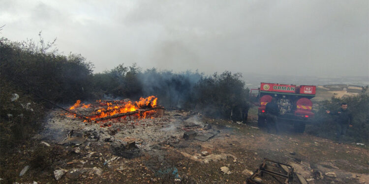 Bursa'da barakada çıkan yangın söndürüldü