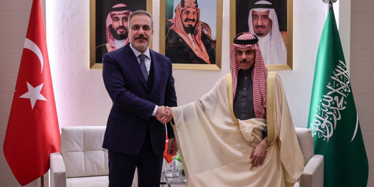 Bakan Fidan Suudi Arabistan Dışişleri Bakanı ile görüştü