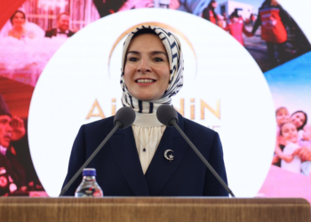 Bakan Göktaş duyurdu: Aileler, THY ile yüzde 15 indirimli uçacak