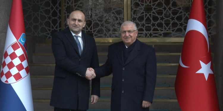 Bakan Güler, Hırvatistan Savunma Bakanı Anusiç ile görüştü