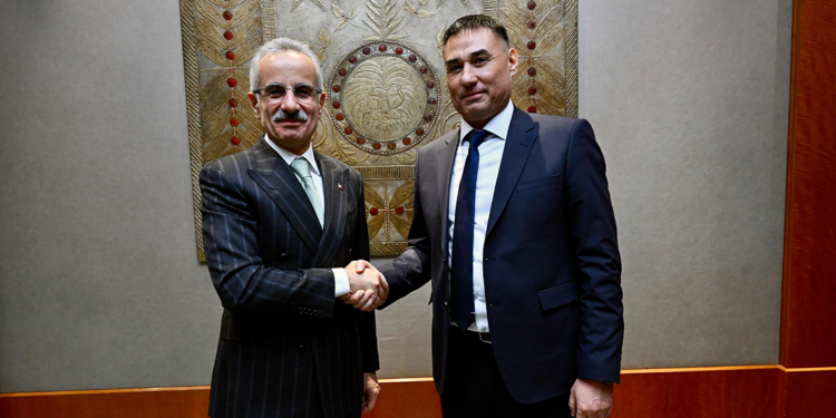 Bakan Uraloğlu, Kırgızistan Ulaştırma Bakanı ile bir araya geldi
