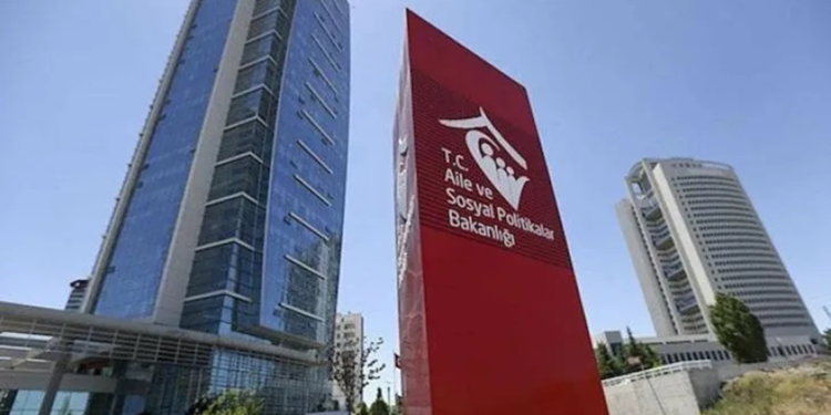 Bakanlıktan 'Ebeveynler için Dijital Farkındalık Atölyesi'