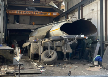 Bakımı yapılan akaryakıt tankerinde patlama: 2 ölü, 3 yaralı