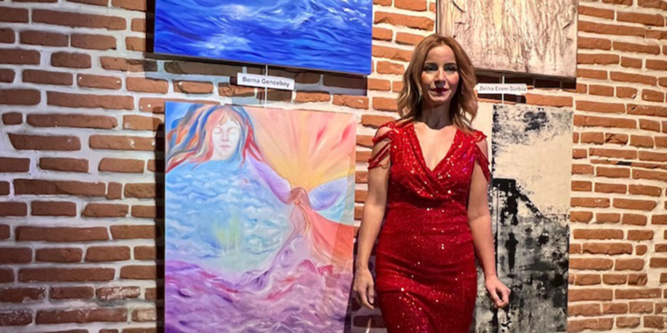 Berna Gencebay, ‘İstanbul'un Efsaneleri’ sergisinde yer aldı